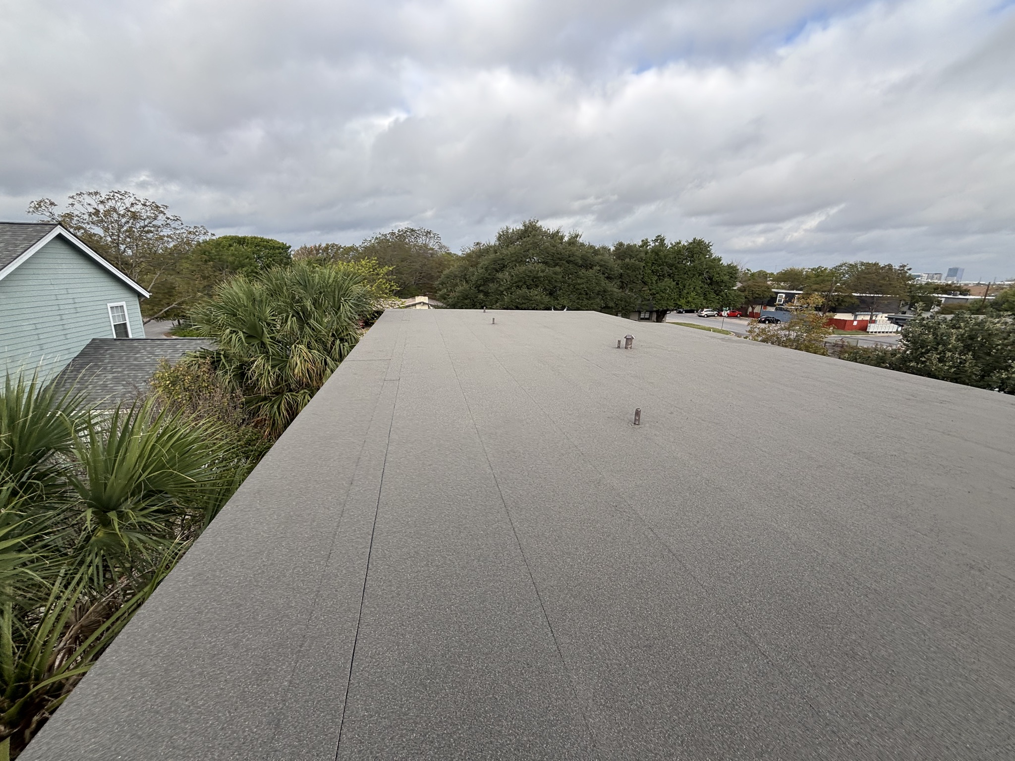 Flat roofing service in Austin